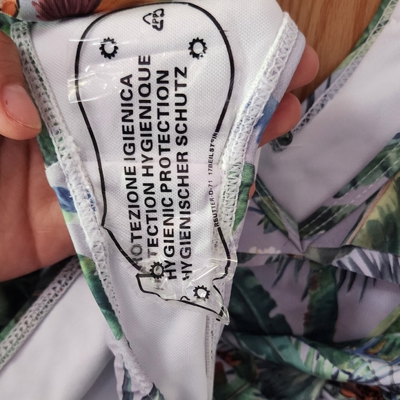 Tropical Print One-Piece Swimsuit - Picture 4 of 5